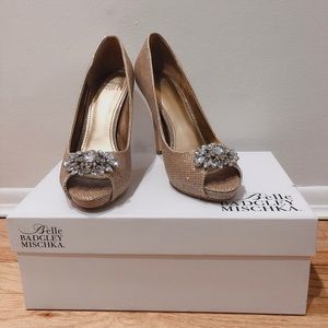 NEW Belle Badgley Mischka Womens Gold Heels